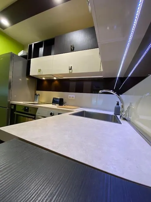 Modern 1Br Apartment With Garden View & Free Street Parking Filibe